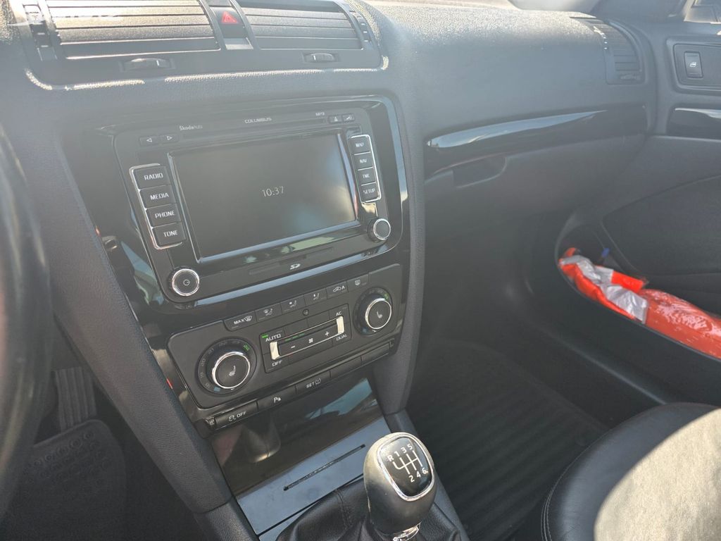 Škoda Octavia Kombi 2,0 TDi Laurin Klement
