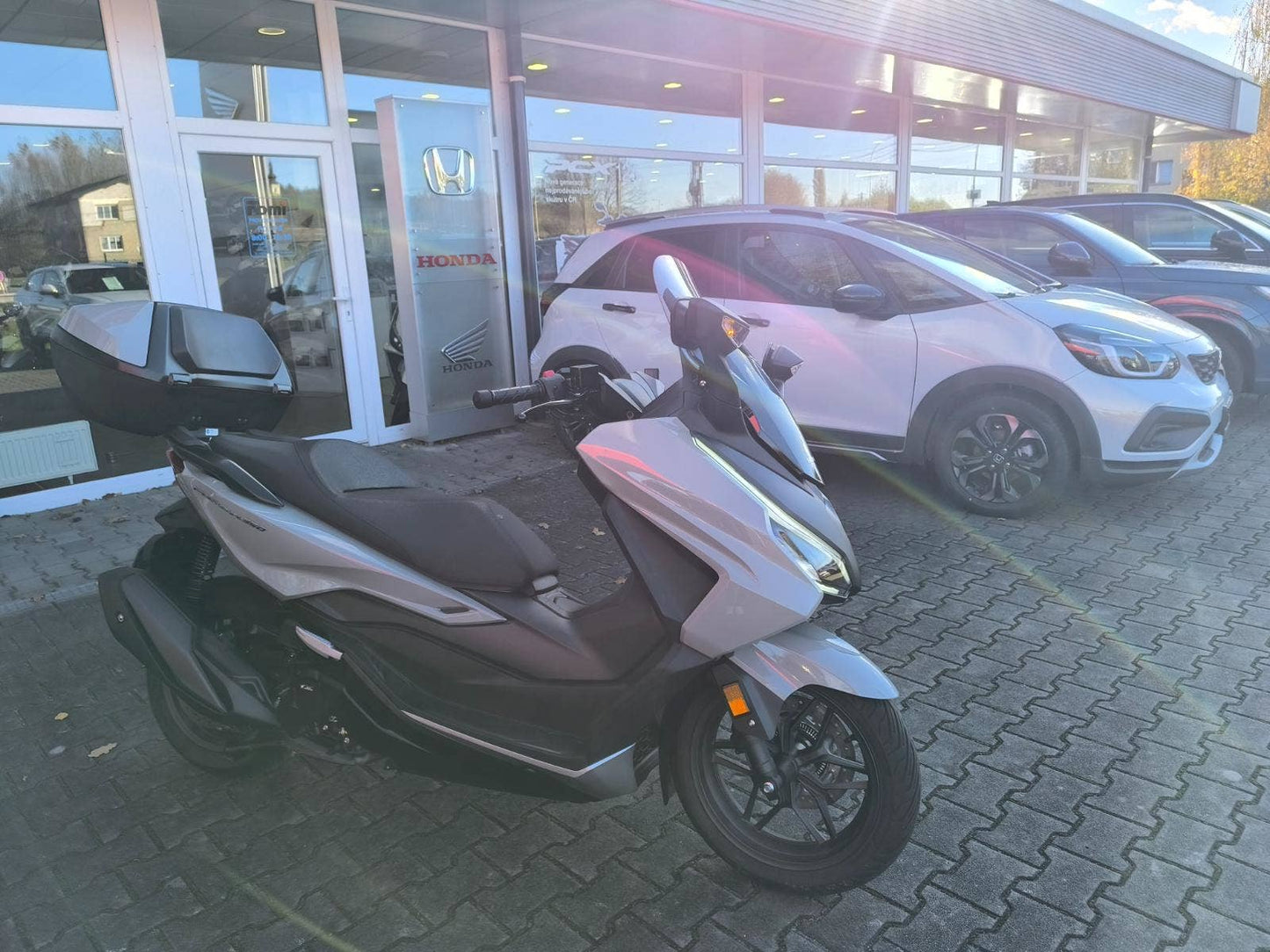 Honda Forza 350 DEMO vč. Smart Top Box