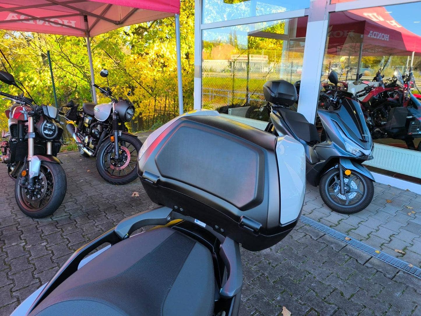 Honda Forza 350 DEMO vč. Smart Top Box