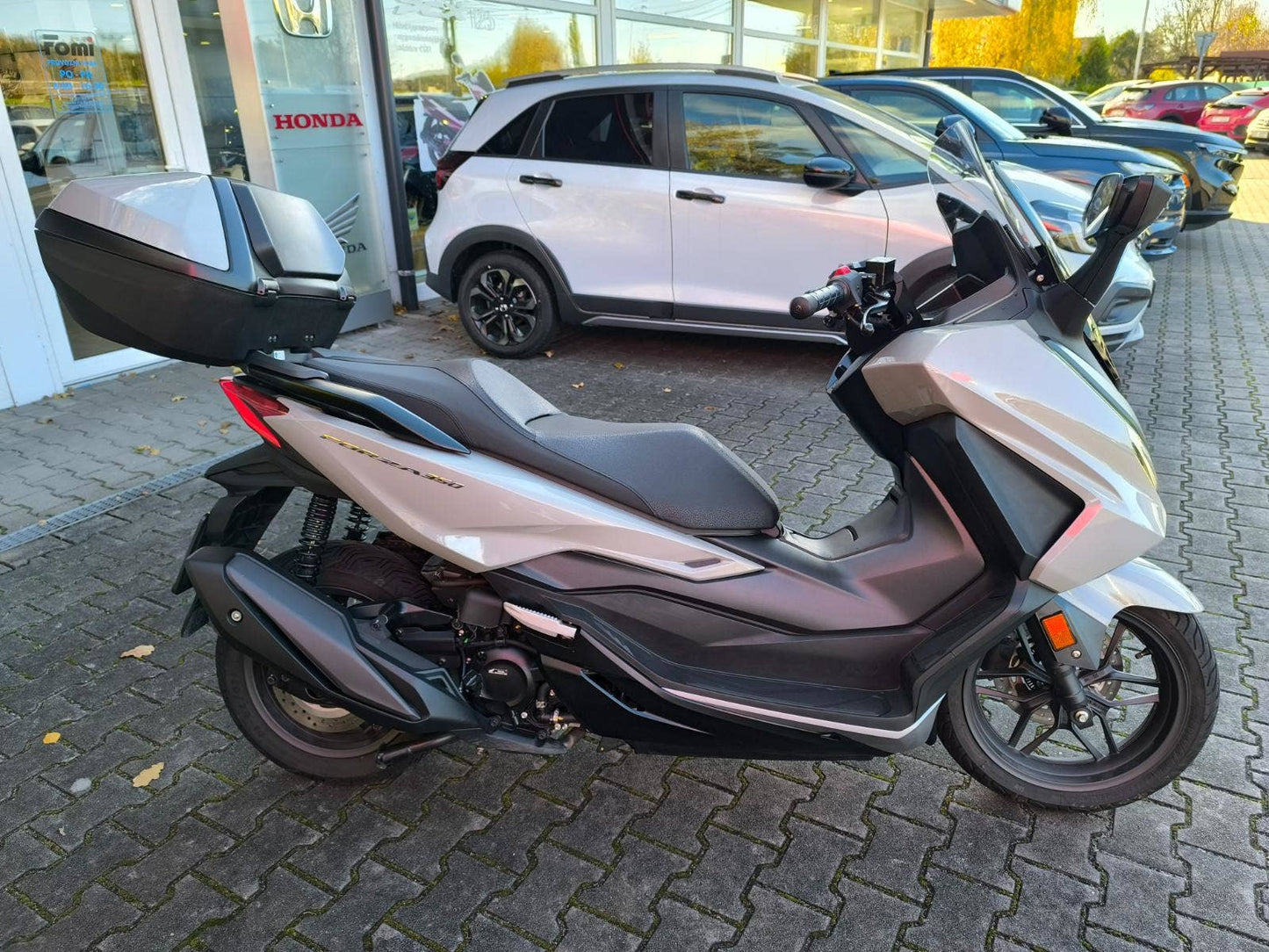 Honda Forza 350 DEMO vč. Smart Top Box