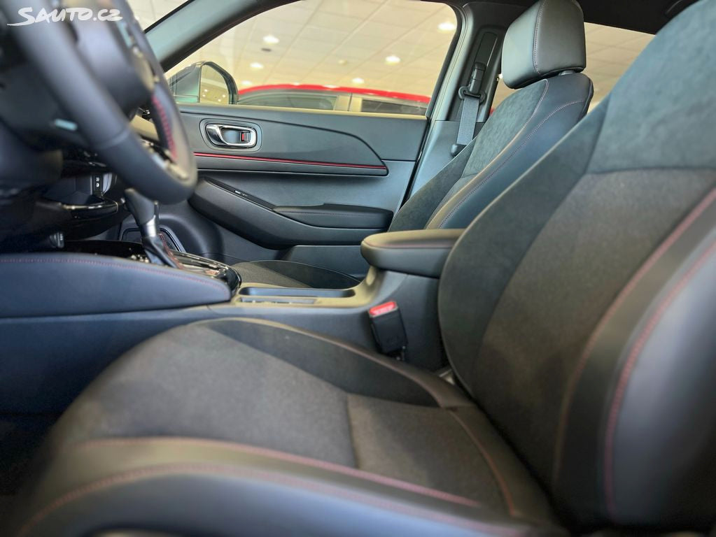 Honda HR-V 1,5 e:HEV Adv. Sport REZERVACE