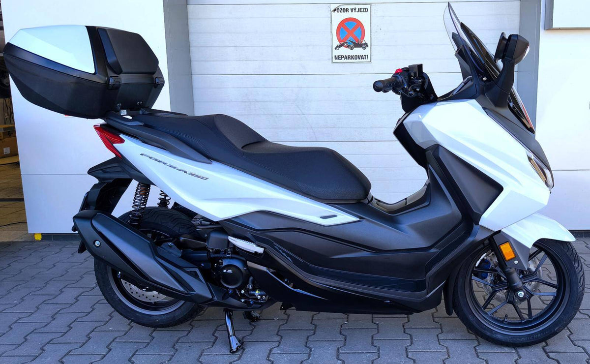 Honda Forza 350 + Smart TopBox