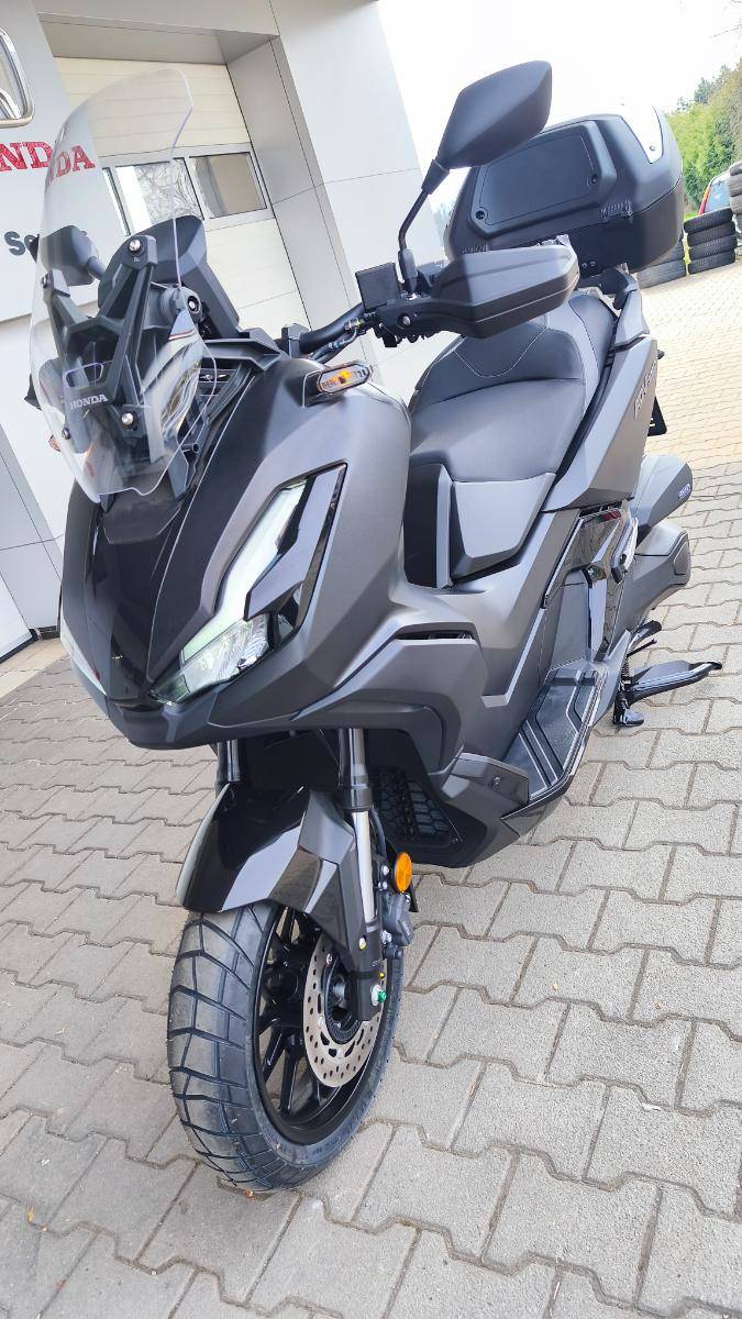 Honda ADV 350 + Smart TopBox v ceně