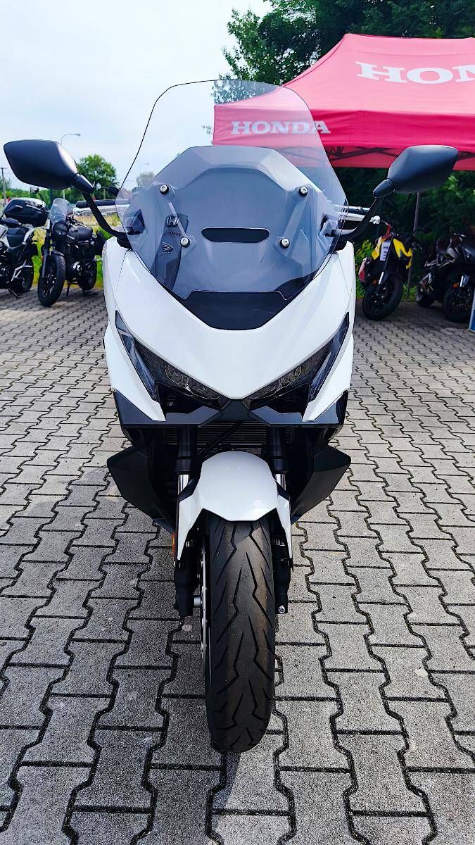 Honda Forza 750