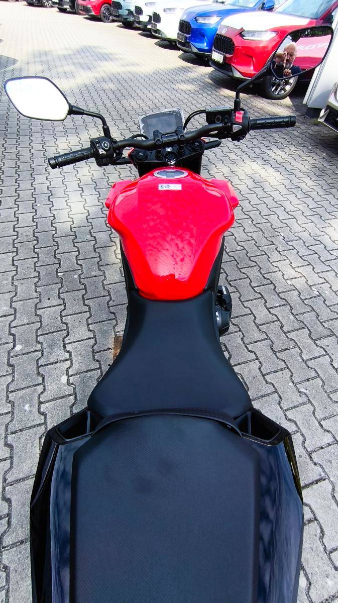 Honda CB 500 Hornet  E-Clutch