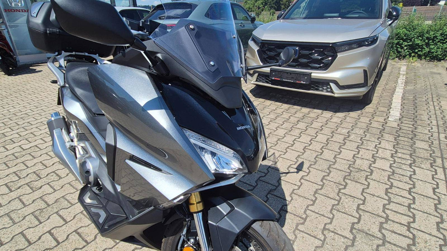 Honda Forza 750