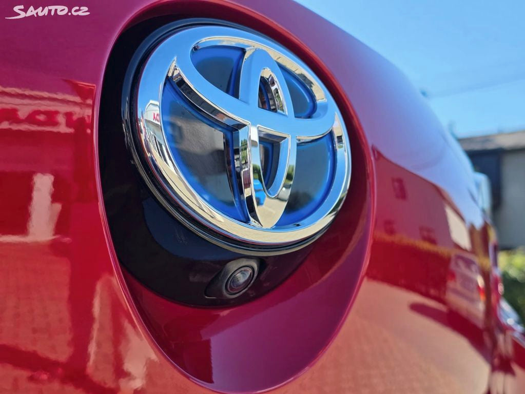 Toyota Corolla 1,8 Hybrid - 1.maj. TOP STAV