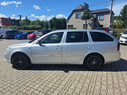 Škoda Octavia Kombi 2,0 TDi Laurin Klement
