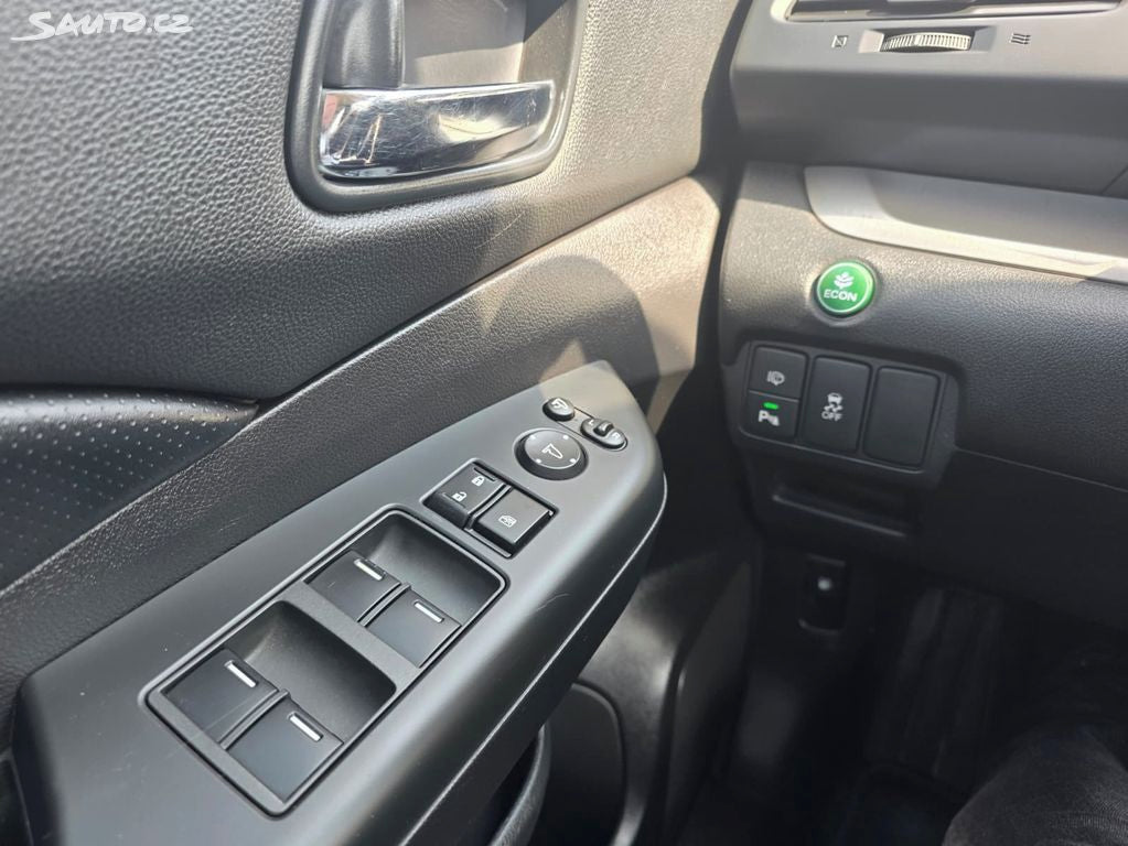 Honda CR-V 2,0 i-VTEC Lifestyle 6MT