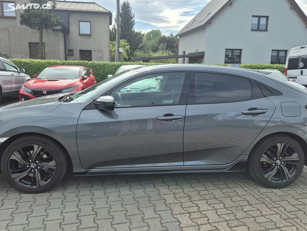 Honda Civic 1,5TV Sport 6MT - TOP STAV