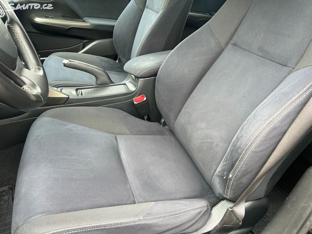 Honda Civic 1,6 i-DTEC   REZERVACE