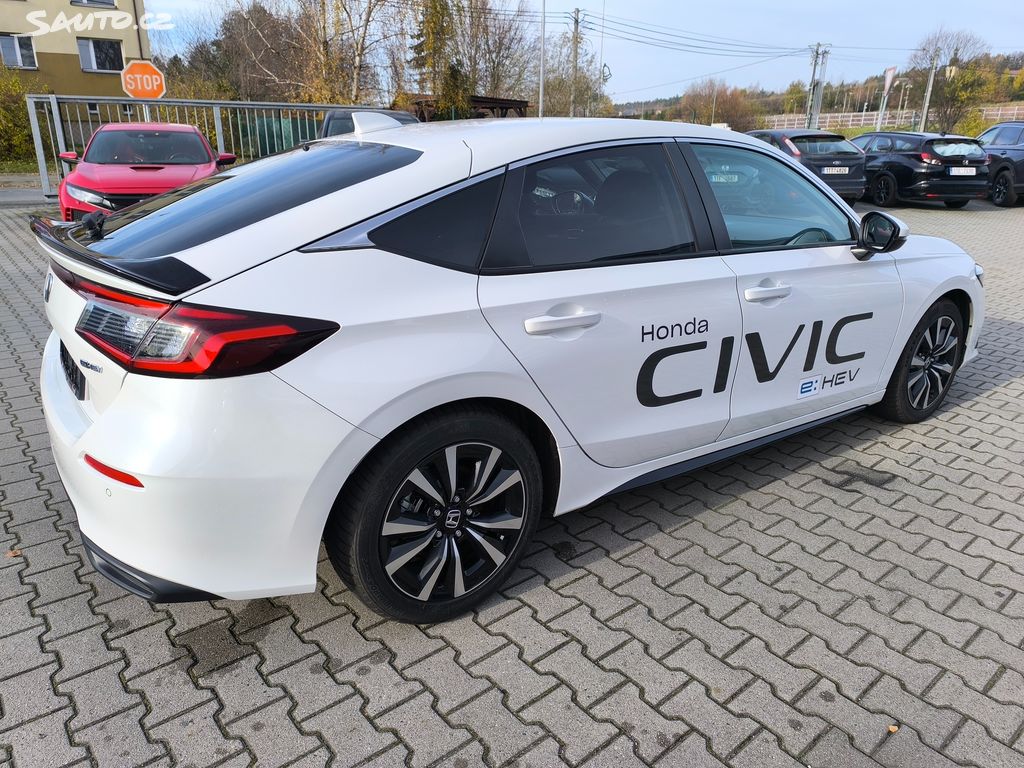 Honda Civic 2,0 e:HEV Elegance DEMO