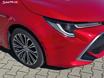 Toyota Corolla 1,8 Hybrid - 1.maj. TOP STAV