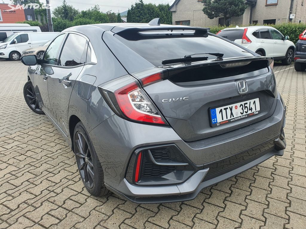 Honda Civic 1,0VT Executive CVT ZIMNÍ KOLA