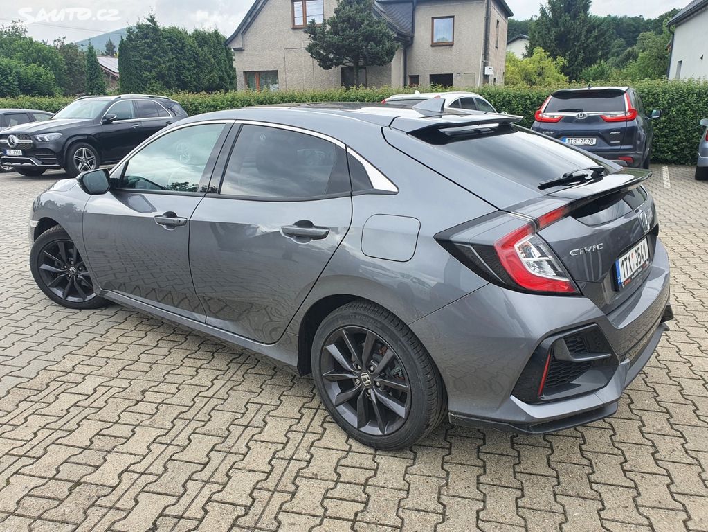 Honda Civic 1,0VT Executive CVT ZIMNÍ KOLA