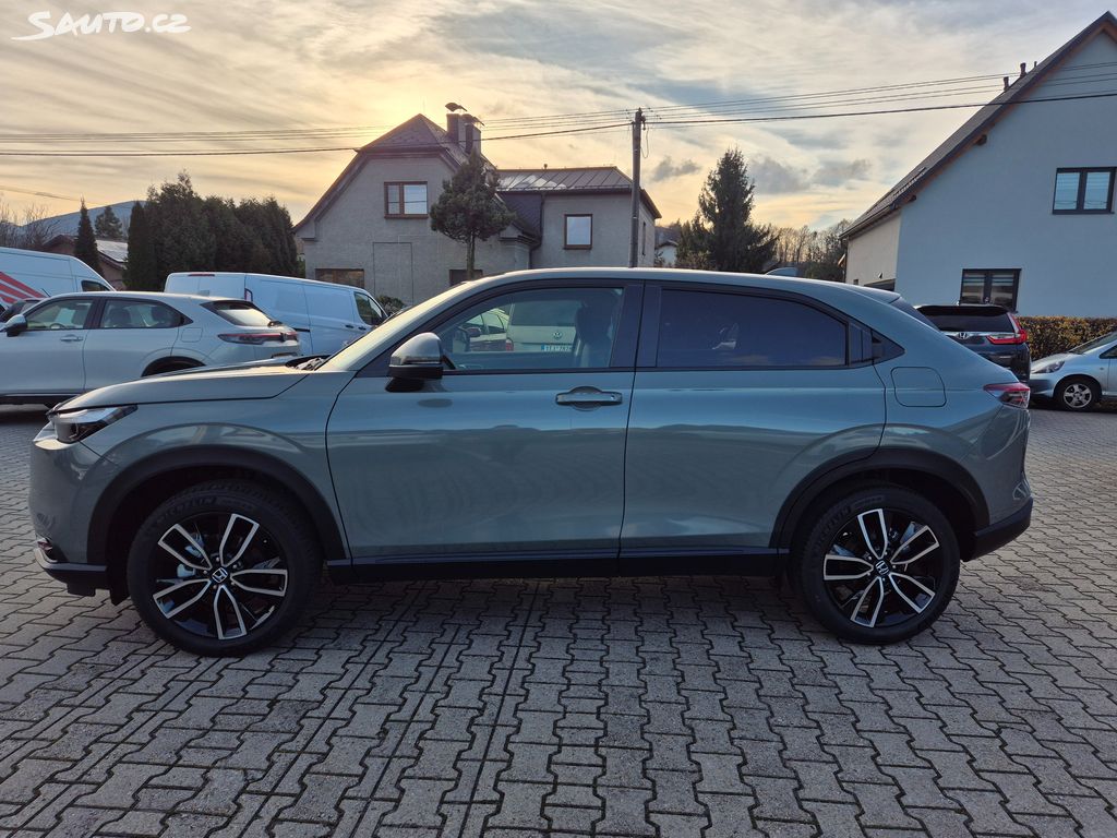 Honda HR-V 1,5e:HEV Elegance SLEVA 130tis