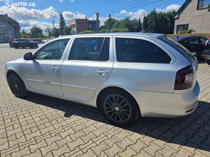 Škoda Octavia Kombi 2,0 TDi Laurin Klement