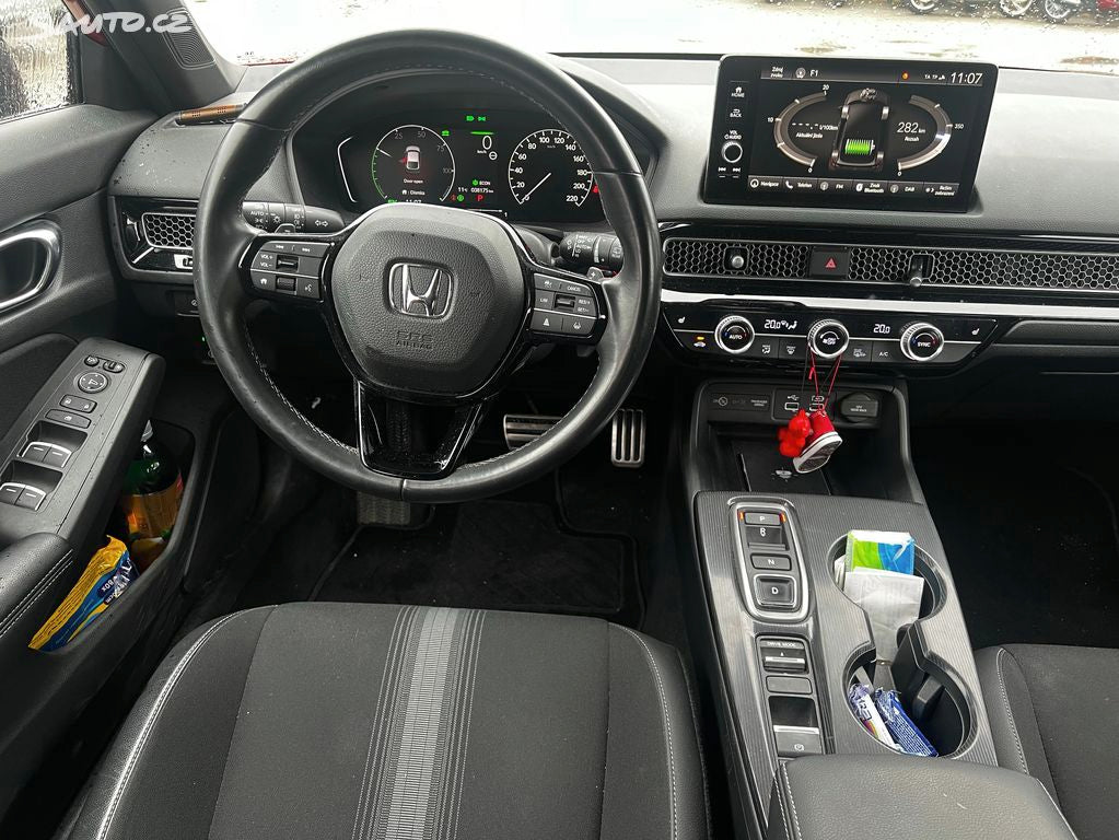Honda Civic 2,0 e:HEV Sport ČR, 1.Majitel