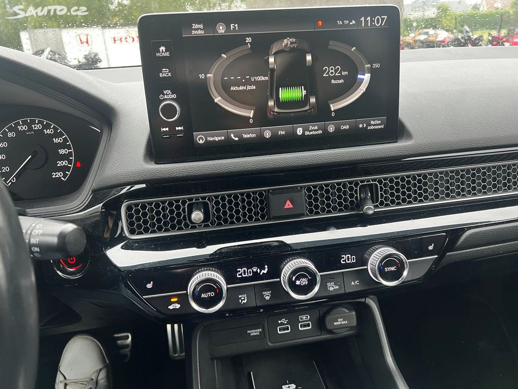 Honda Civic 2,0 e:HEV Sport ČR, 1.Majitel
