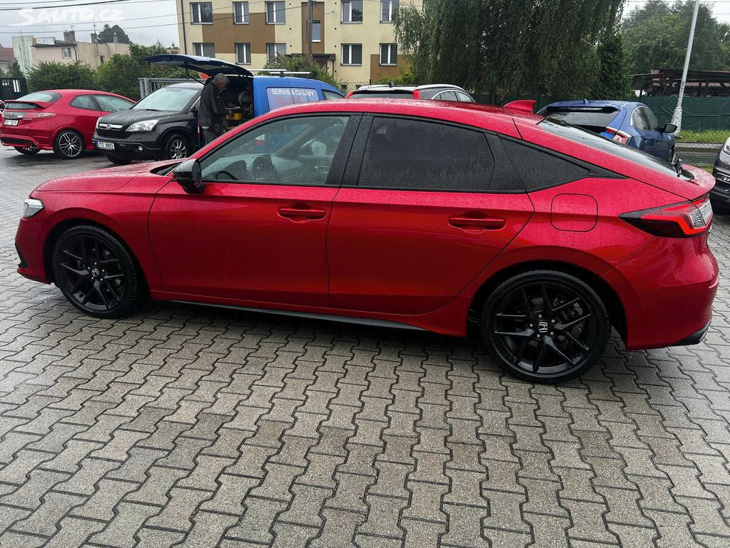 Honda Civic 2,0 e:HEV Sport ČR, 1.Majitel