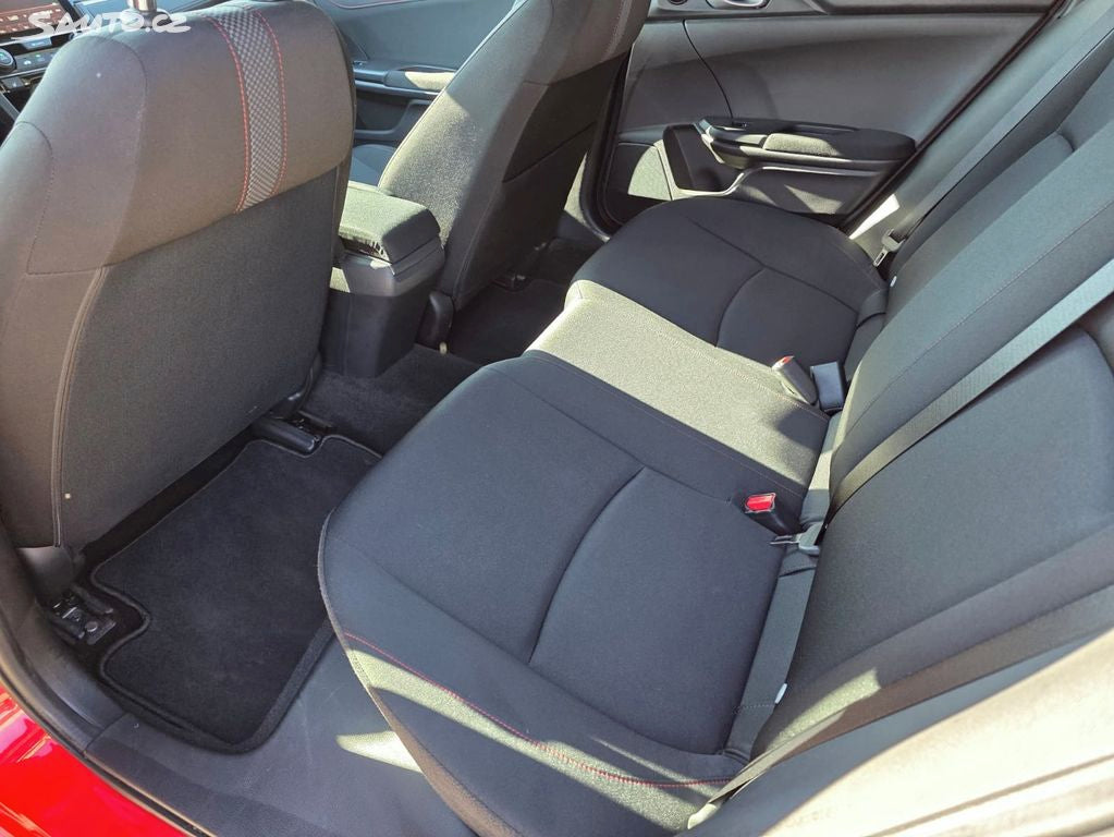 Honda Civic 5D 1,0 i-VTEC Turbo Sport Line