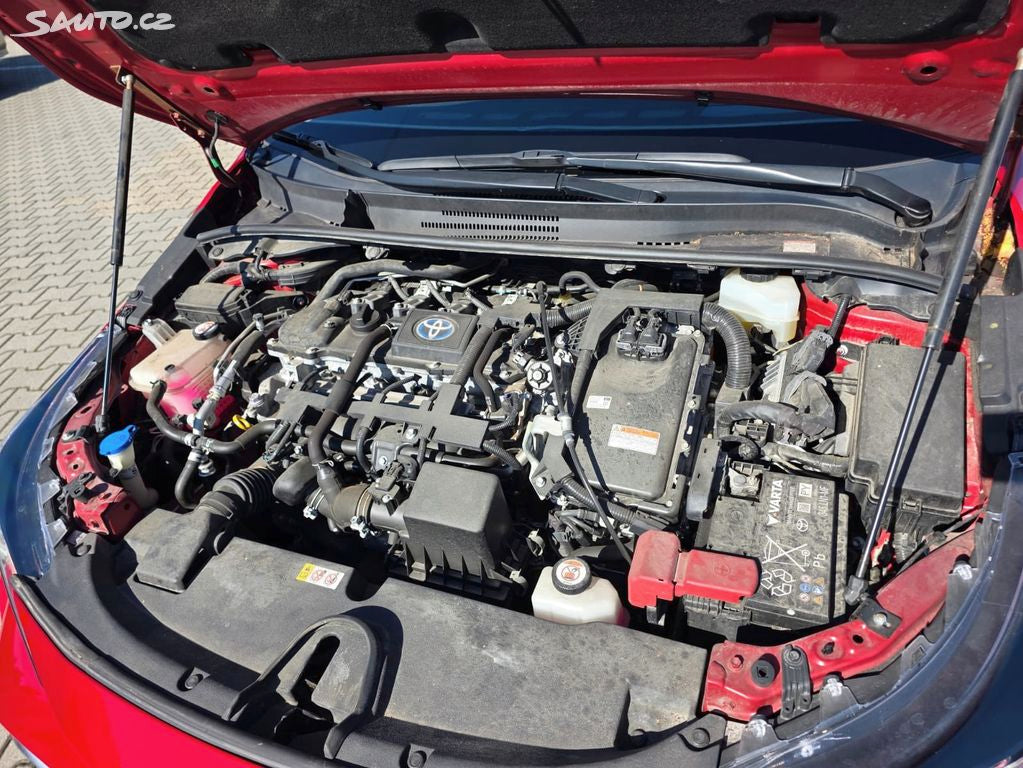 Toyota Corolla 1,8 Hybrid - 1.maj. TOP STAV
