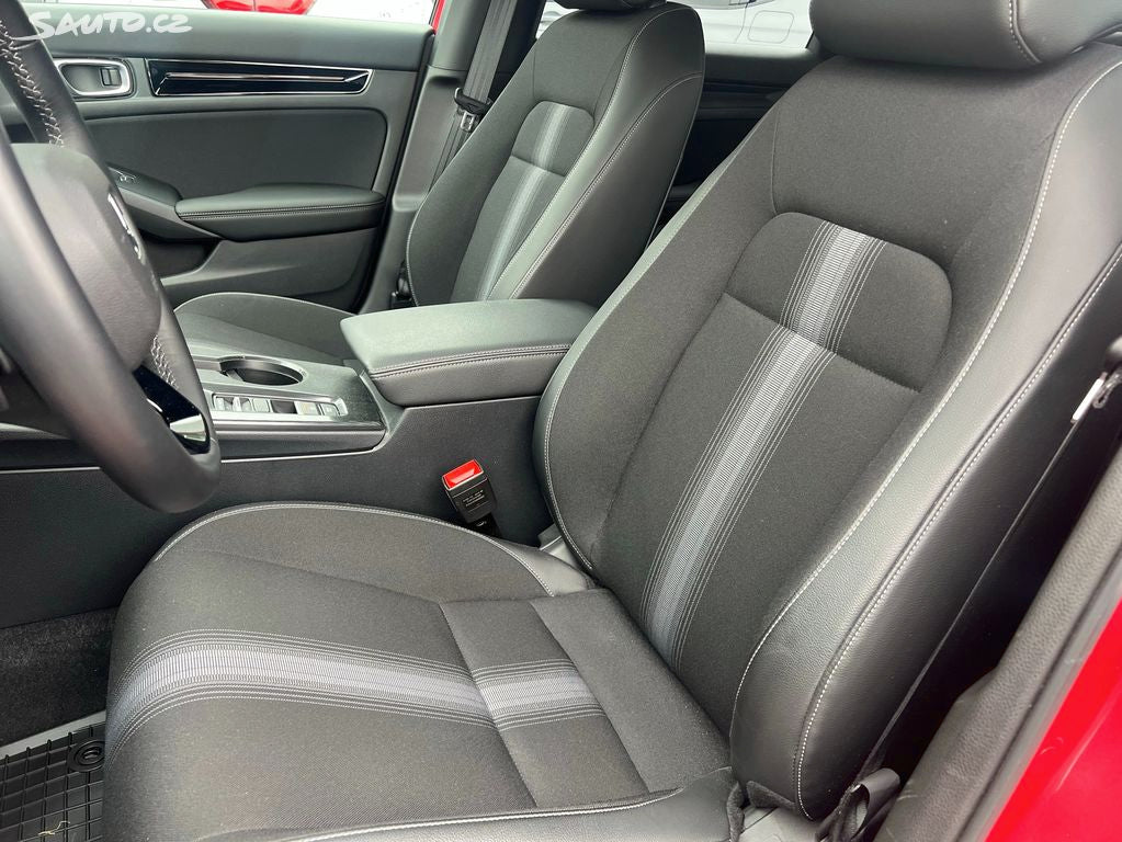 Honda Civic 2,0 e:HEV Sport, 1.majitel, ČR