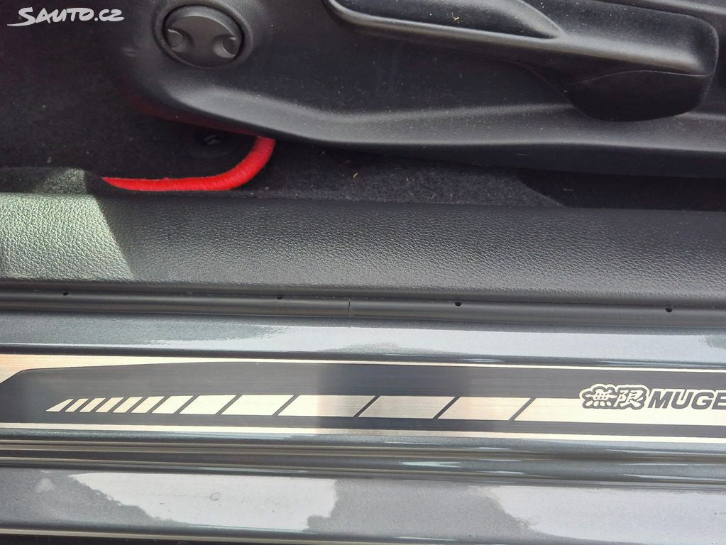 Honda Civic 1,5TV Sport 6MT - TOP STAV