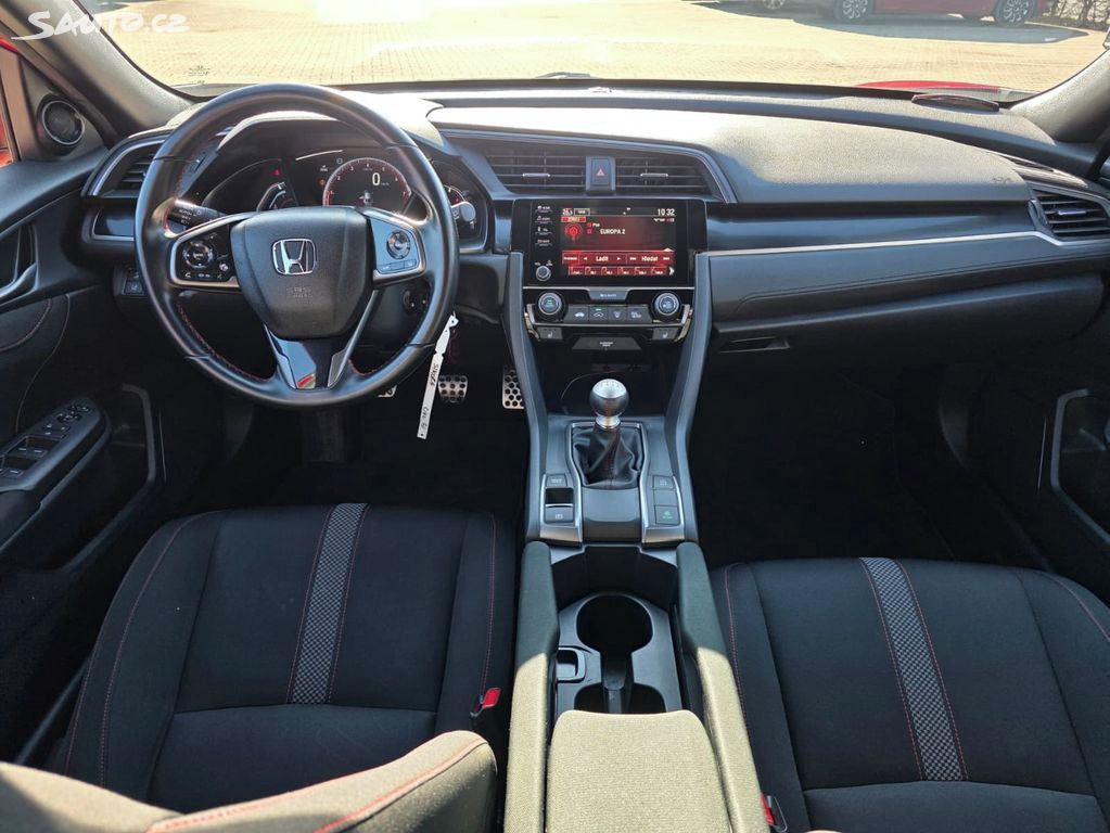 Honda Civic 5D 1,0 i-VTEC Turbo Sport Line