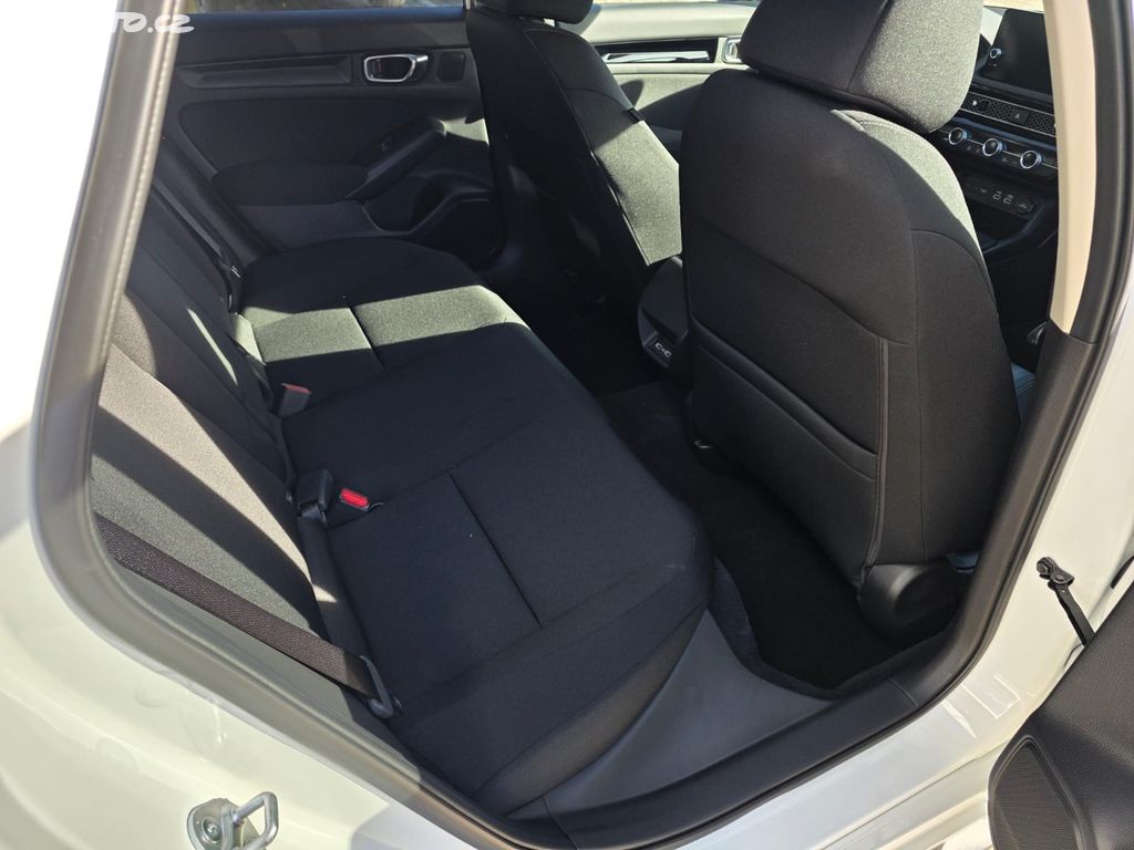 Honda Civic 2,0e:HEV Elegance AKCE
