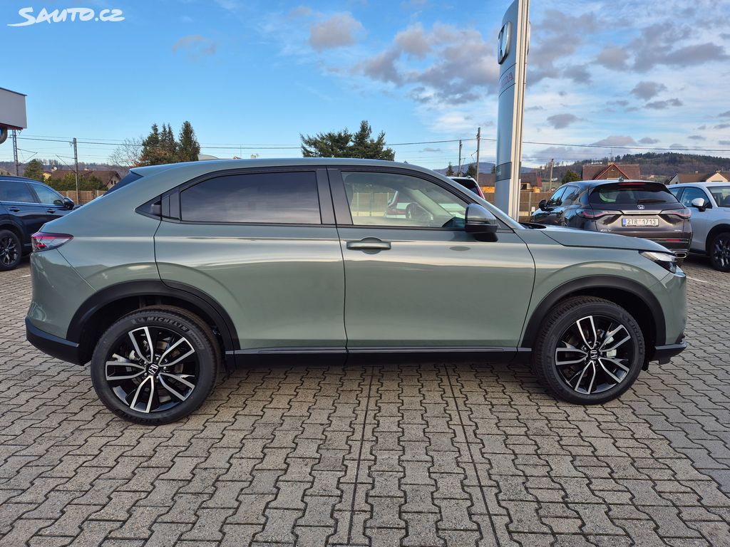 Honda HR-V 1,5e:HEV Elegance SLEVA 130tis