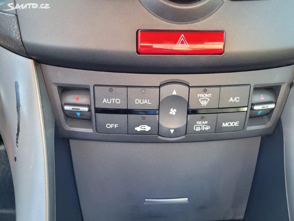 Honda Accord 2,2i-CTDI EXECUTIVE 6MT