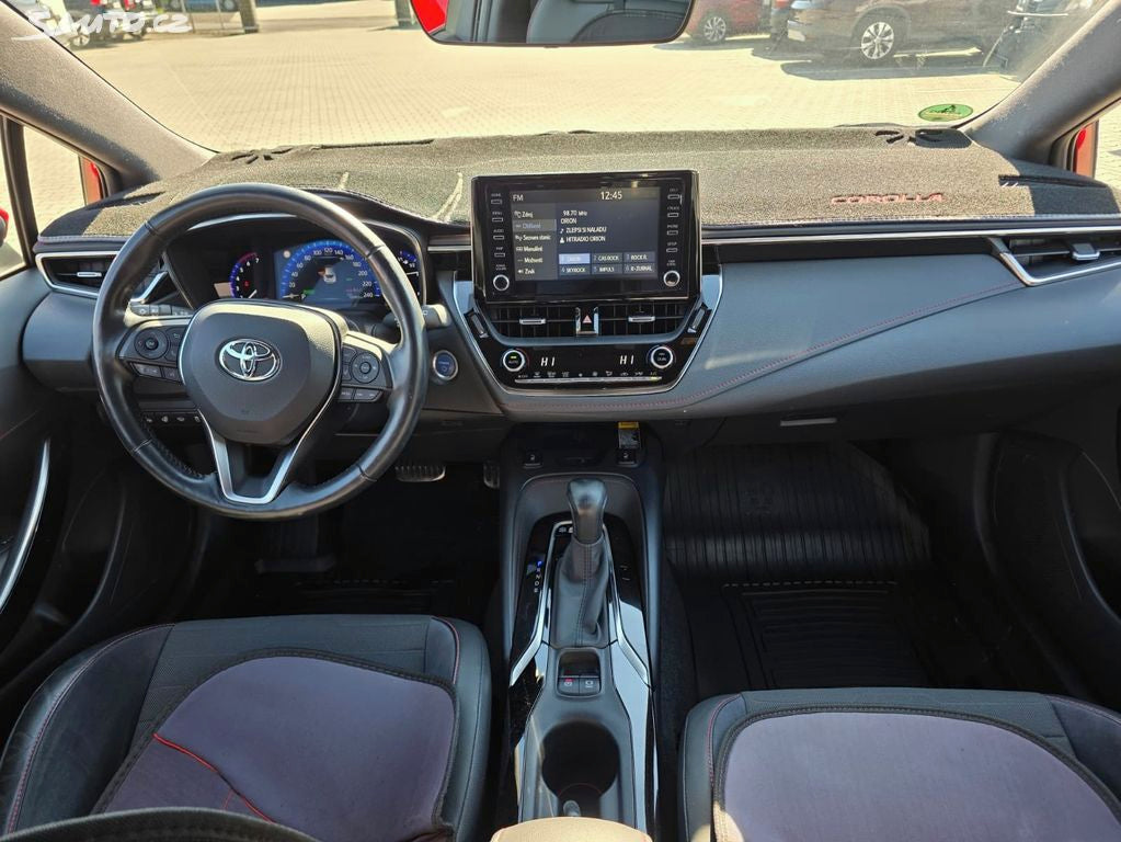 Toyota Corolla 1,8 Hybrid - 1.maj. TOP STAV