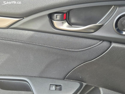 Honda Civic 1,5TV Sport 6MT - TOP STAV