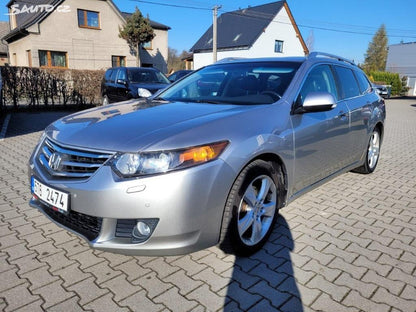 Honda Accord 2,2i-CTDI EXECUTIVE 6MT