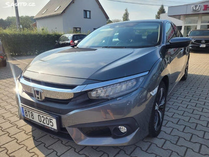 Honda Civic 1,5 TV Executive + ZIMNÍ KOLA